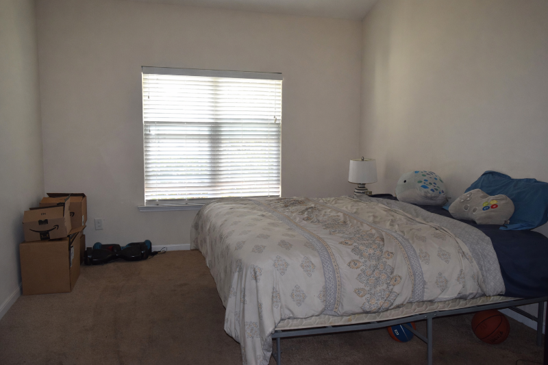 10 Wyndham Dr - Photo 4 of 13