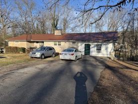 325 Highland View Dr #C - Photo 1 of 1