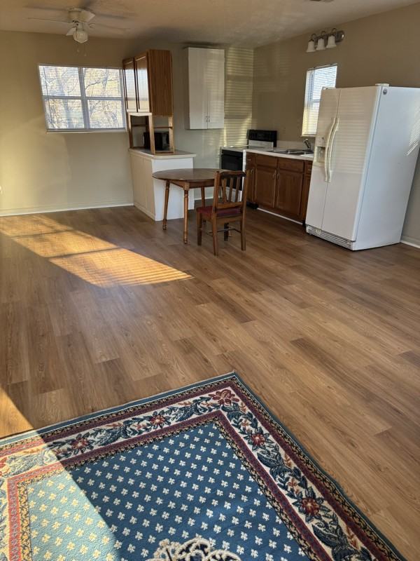 325 Highland View Dr #C - Photo 3 of 6