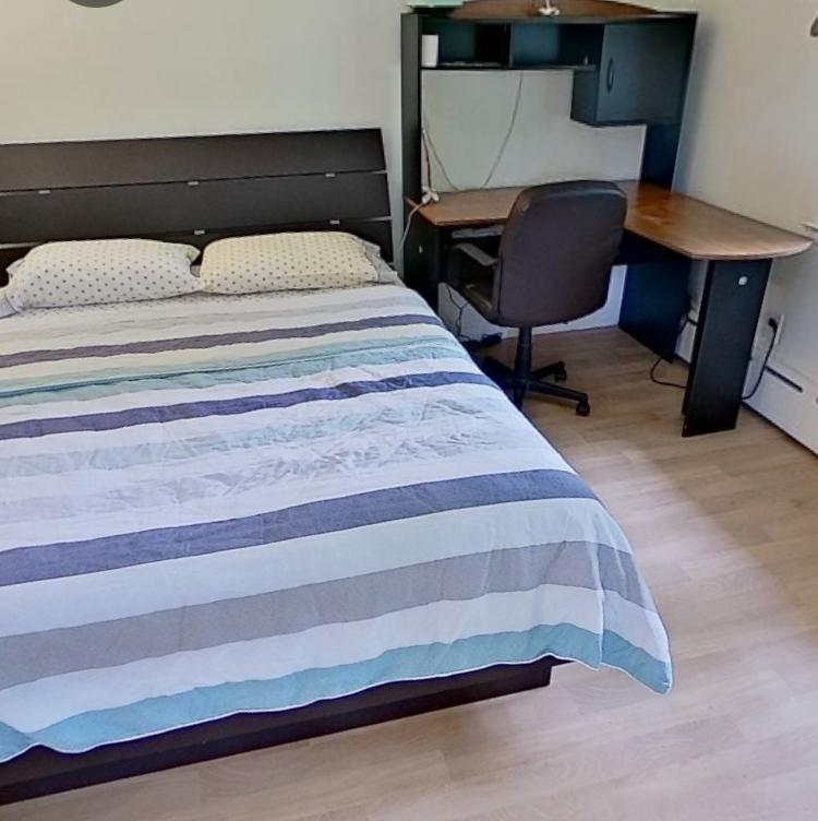 38 Park Ave W - Photo 5 of 15