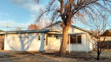 featured image of 20 Loch Lomond Ln