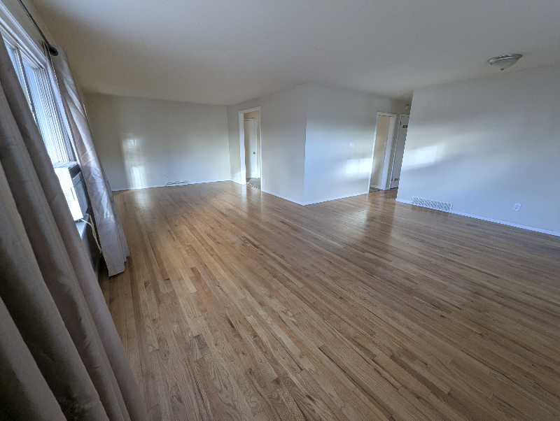 20 Loch Lomond Ln - Photo 7 of 14