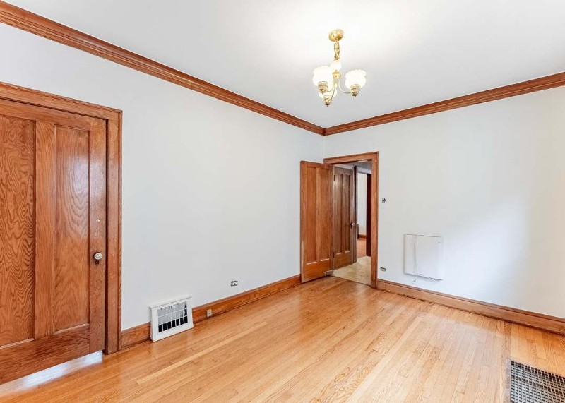 1302 S 56th Ct - Photo 3 of 16