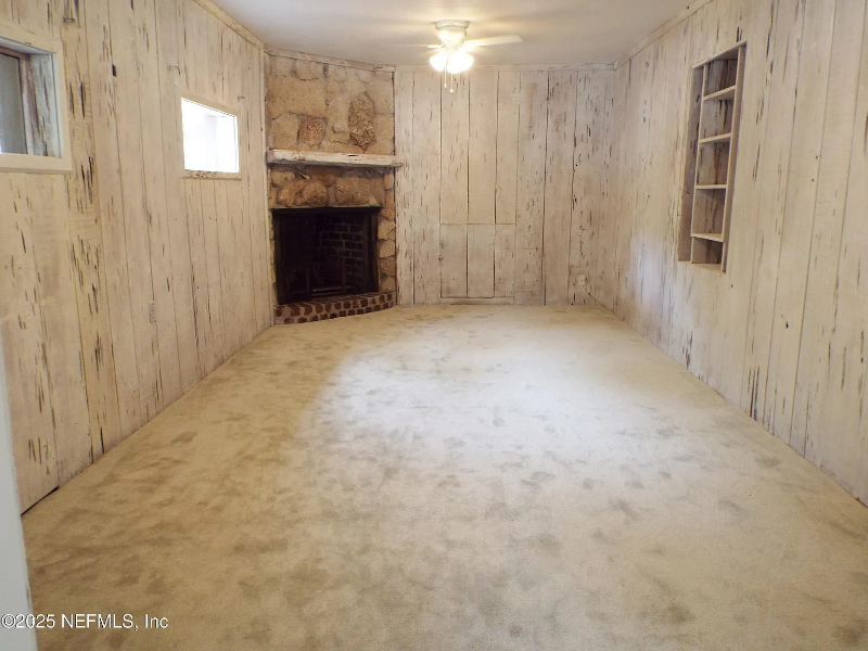 122 Husson Ave - Photo 4 of 7