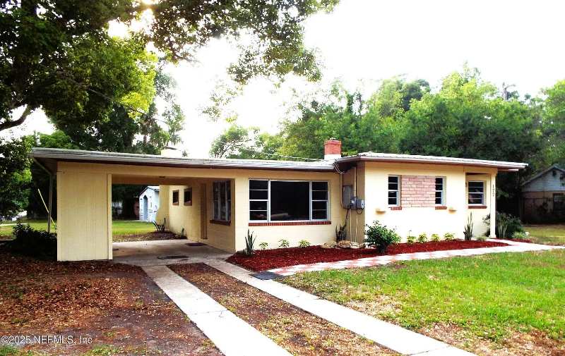 122 Husson Ave - Photo 5 of 7