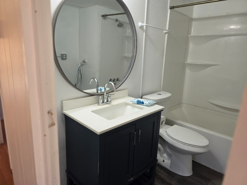 2325 E Packard Ave - Photo 6 of 13