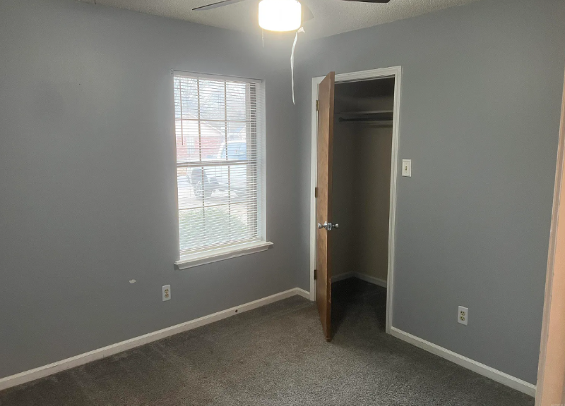 8 Bridgestone Dr - Photo 5 of 10