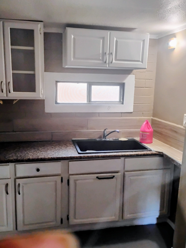 2615 E Kelton Ln - Photo 2 of 6