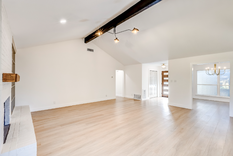 4827 Gerona Dr - Photo 4 of 16