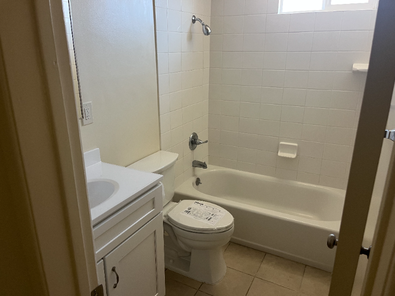 1928 W 146th St #B - Photo 7 of 11