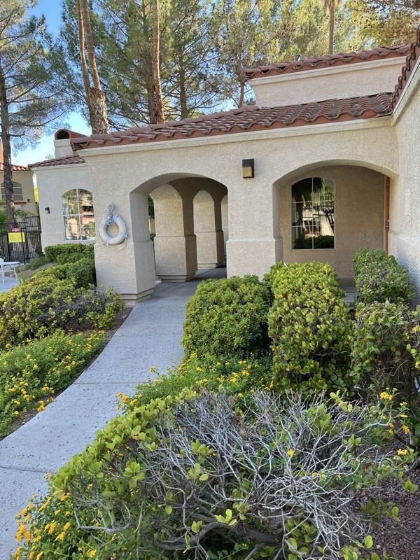 517 Indian Bluff St #204 - Photo 2 of 15