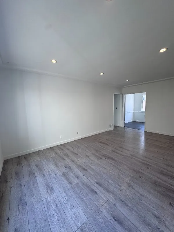 1280 N Laurel Ave #22 - Photo 3 of 15