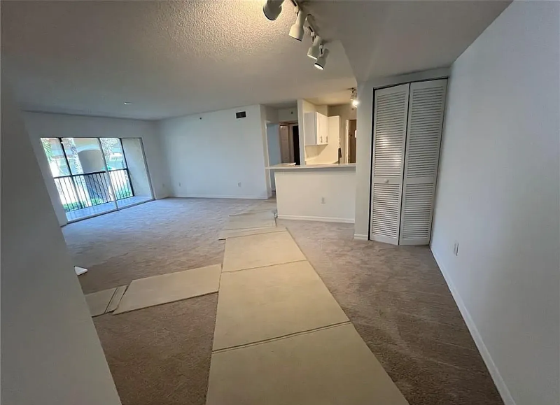 8950 Colonnades Ct E #824 - Photo 7 of 18