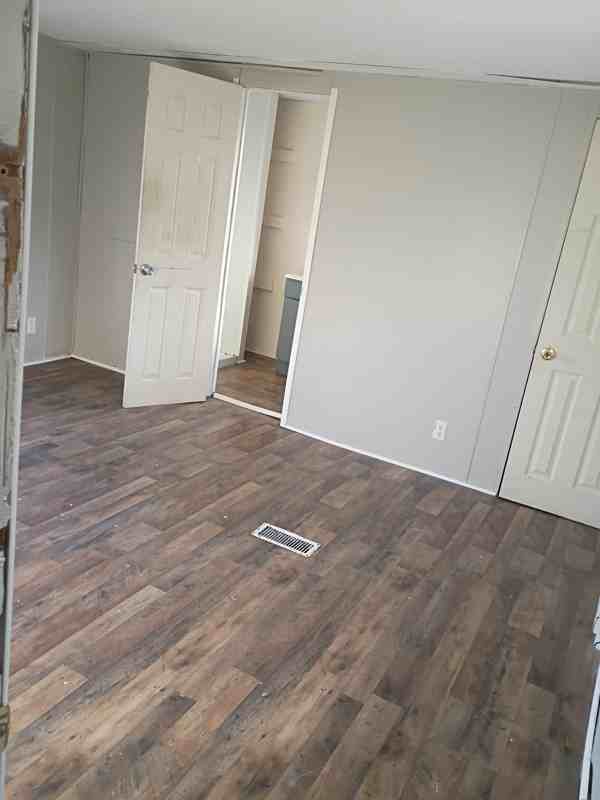 112 Norris Ave Se - Photo 5 of 12