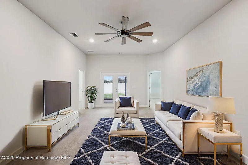 12518 Pine Bluff St - Photo 2 of 13