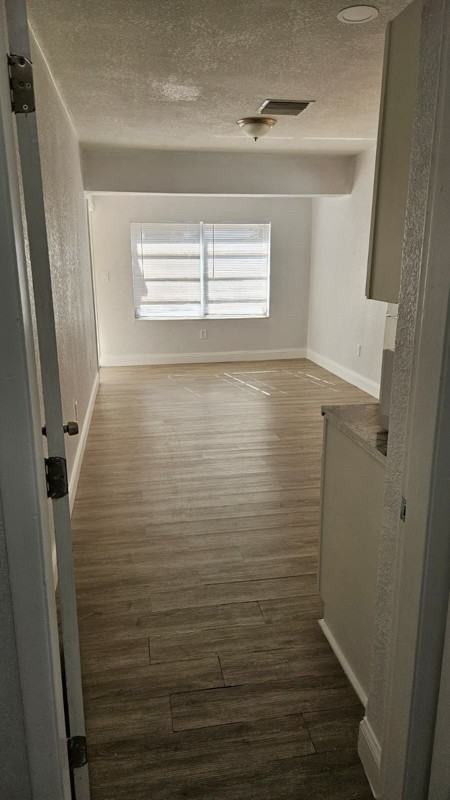 951 W 53rd St #1 - Photo 3 of 12