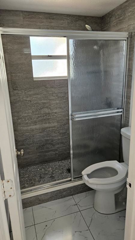 951 W 53rd St #1 - Photo 4 of 12