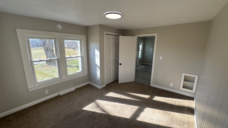 391 Poplar Springs Rd - Photo 6 of 10