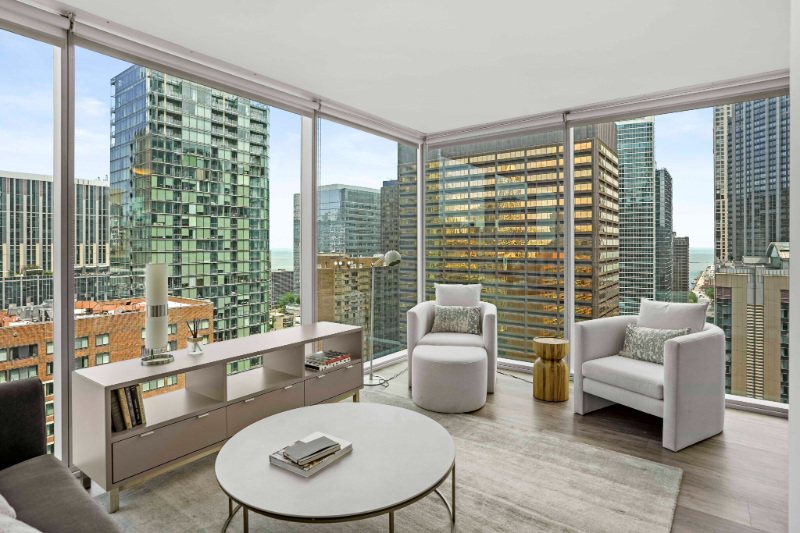 242 E Illinois St - Photo 3 of 20