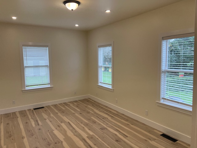 3353 Spear Ave - Photo 3 of 10