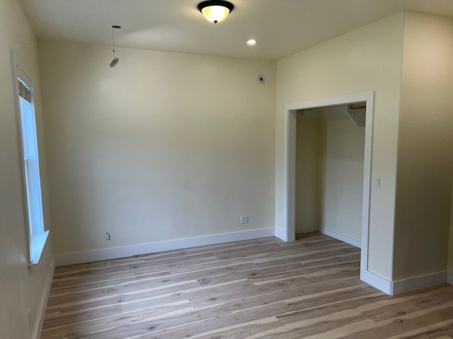 3353 Spear Ave - Photo 5 of 18