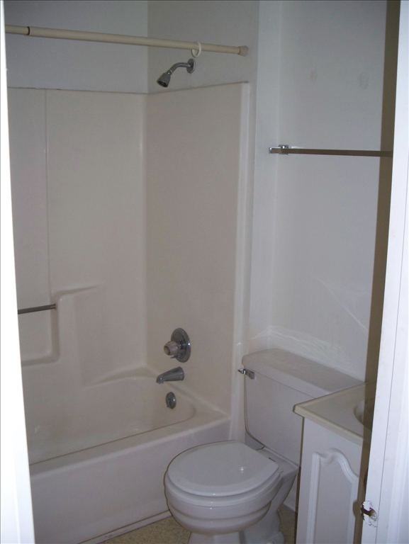 1051 Clyde Ave #3 - Photo 2 of 8