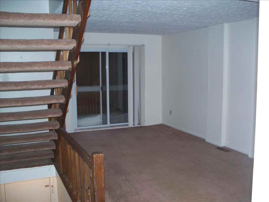 1051 Clyde Ave #3 - Photo 3 of 8