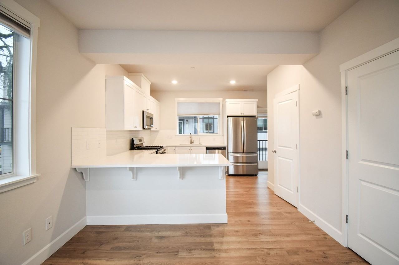 17022 Sw Lemongrass Ln - Photo 7 of 48