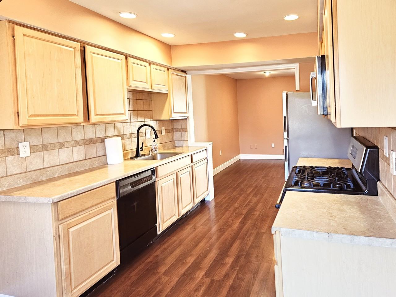 37 Anderson Court - Photo 7 of 47