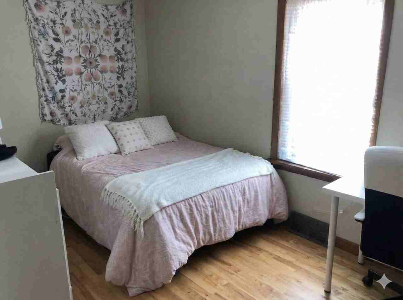 237 10th Ave - Photo 7 of 28