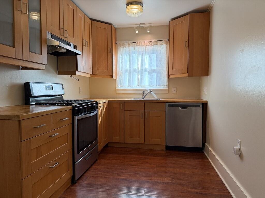 4382 11th St - Photo 2 of 14