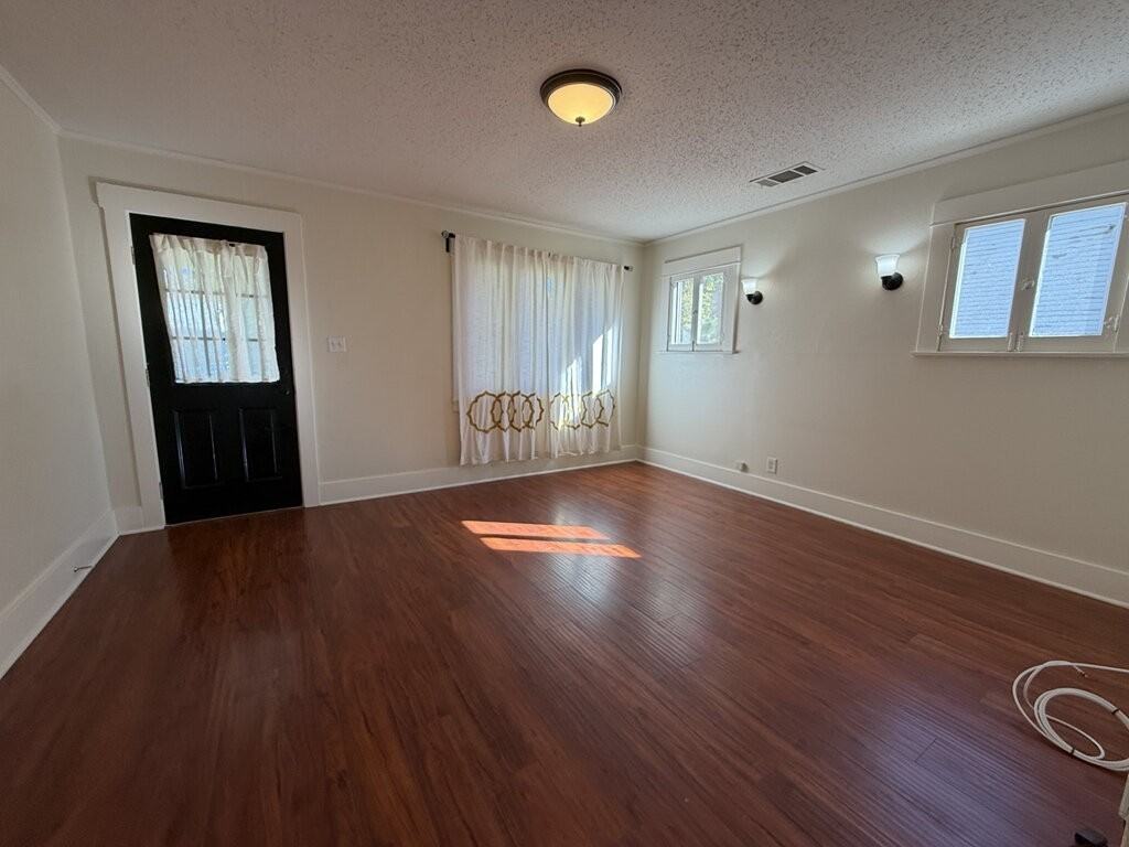 4382 11th St - Photo 3 of 14