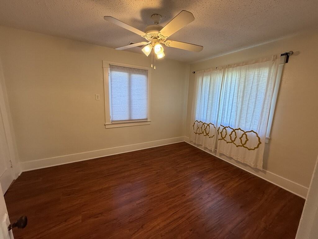 4382 11th St - Photo 5 of 14