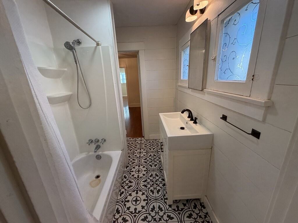 4382 11th St - Photo 7 of 14