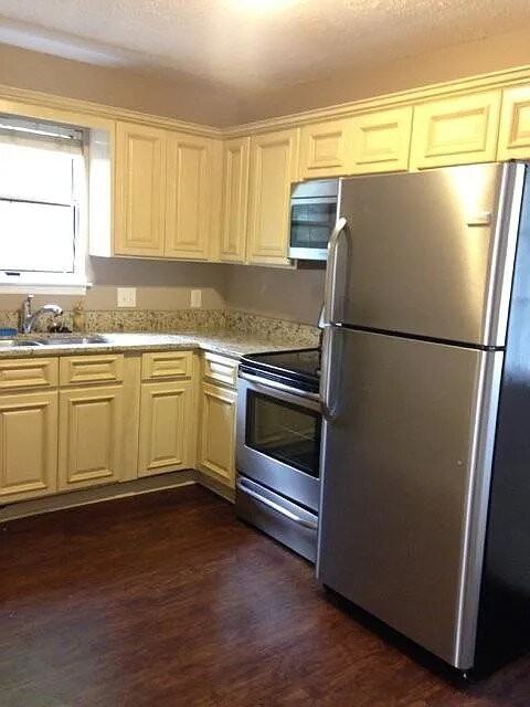 294 Donna Dr #A - Photo 3 of 13