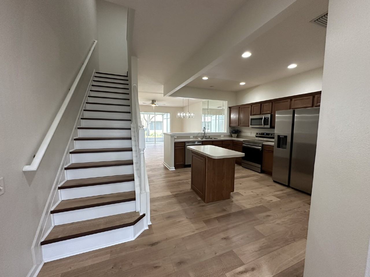 8363 72nd St E - Photo 3 of 34