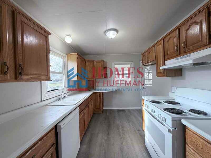 15 Harper Ave - Photo 4 of 14