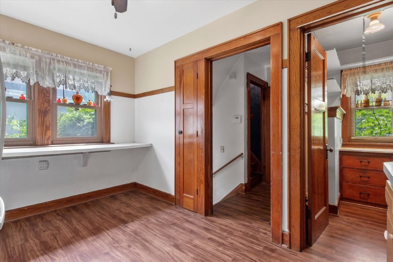 5561 N 39th St - Photo 6 of 40