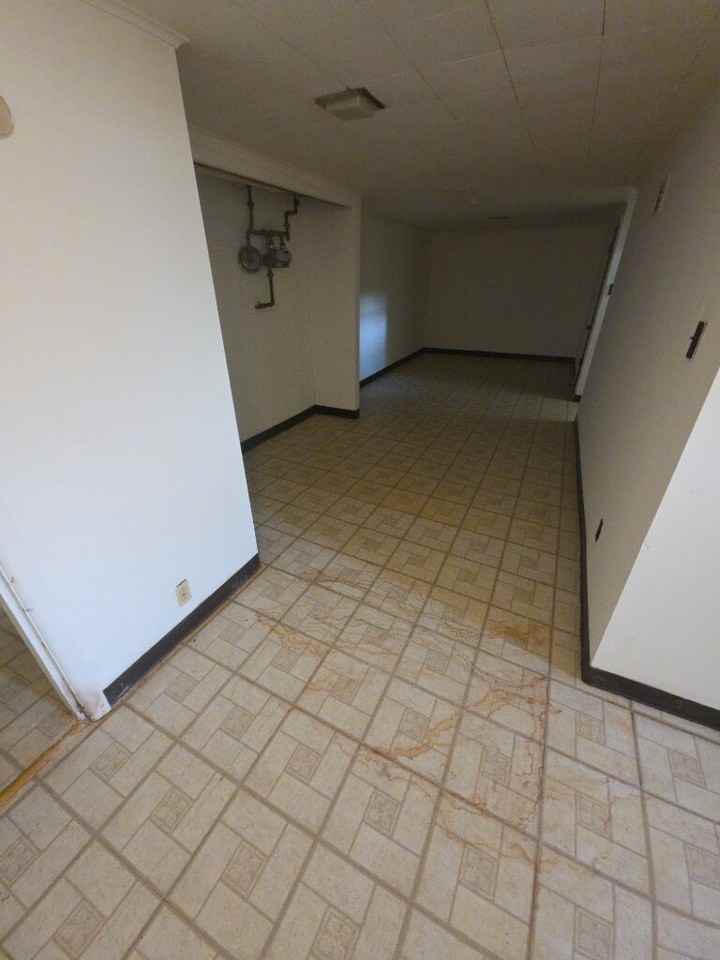 124 Perthshire Rd - Photo 4 of 23