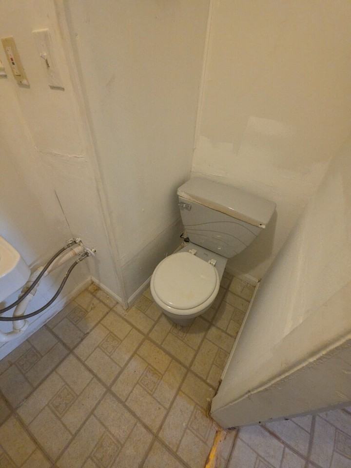 124 Perthshire Rd - Photo 6 of 23