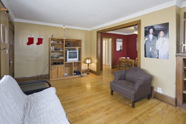 2230 Cole Ave Se - Photo 7 of 10