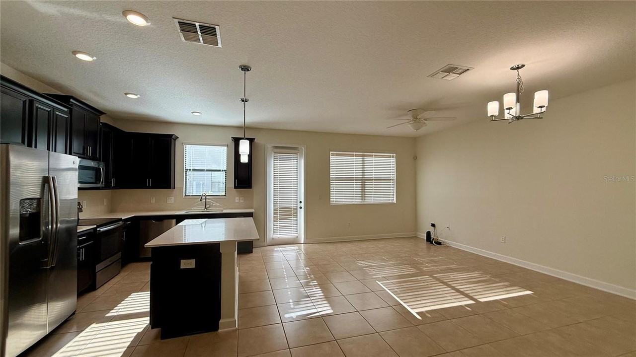 8548 Zoeller Hills Dr - Photo 3 of 26