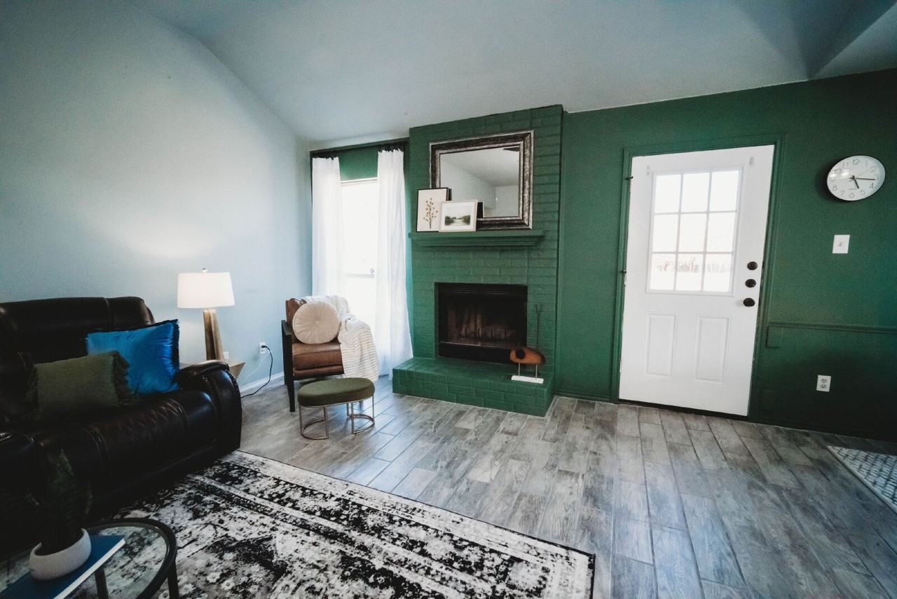 2607 Rampart Loop - Photo 3 of 35