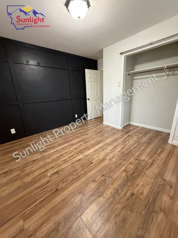 411 E 5th St - Photo 7 of 15