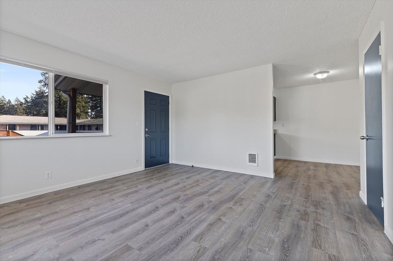 Stark Street Crossing - Photo 5 of 47