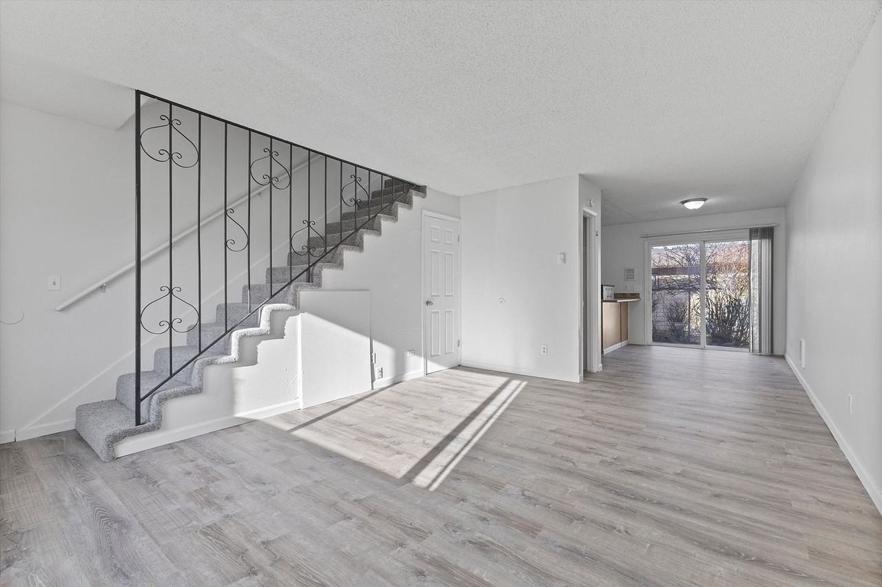 Raintree Apartments - Photo 5 of 19