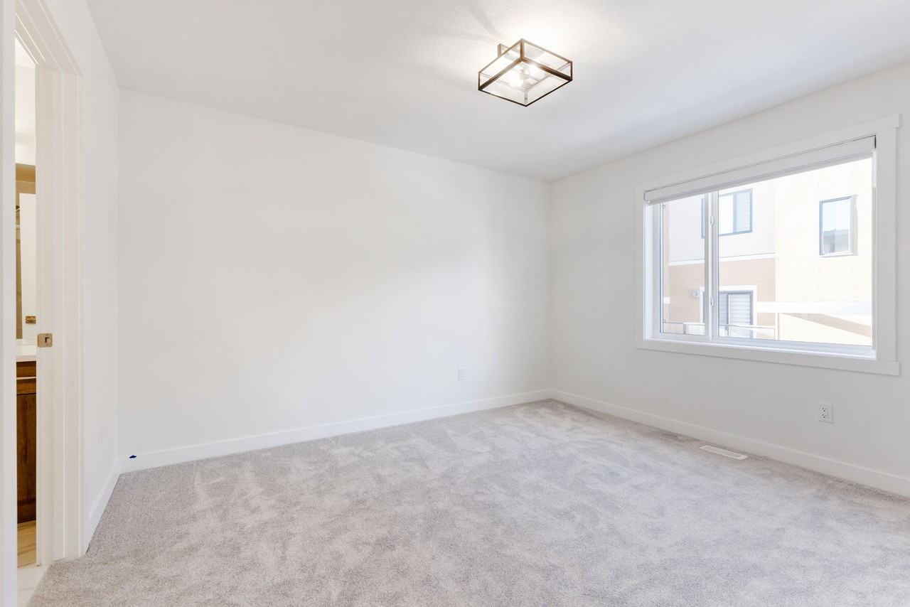 109 Sage Hill Circle NW, Calgary - Photo 6 of 13