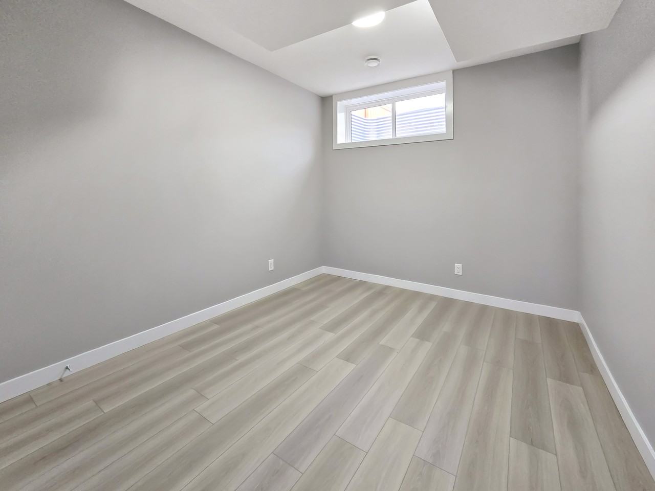 442 Carringvue Grove NW, Calgary - Photo 7 of 14