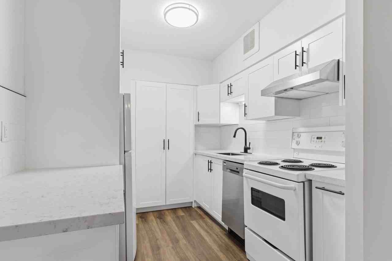 18 Mall Road Unit 312 - Photo 2 of 26