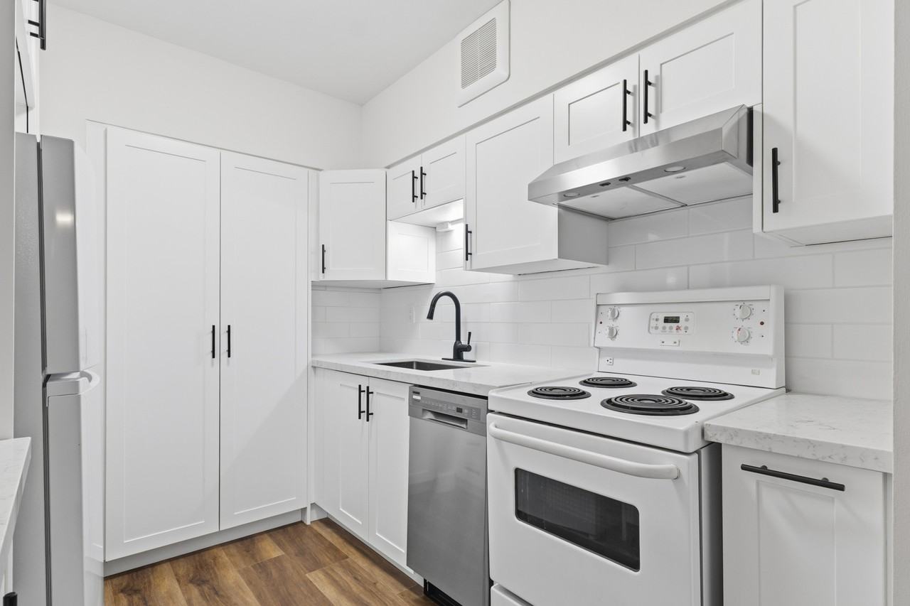 18 Mall Road Unit 312 - Photo 3 of 26